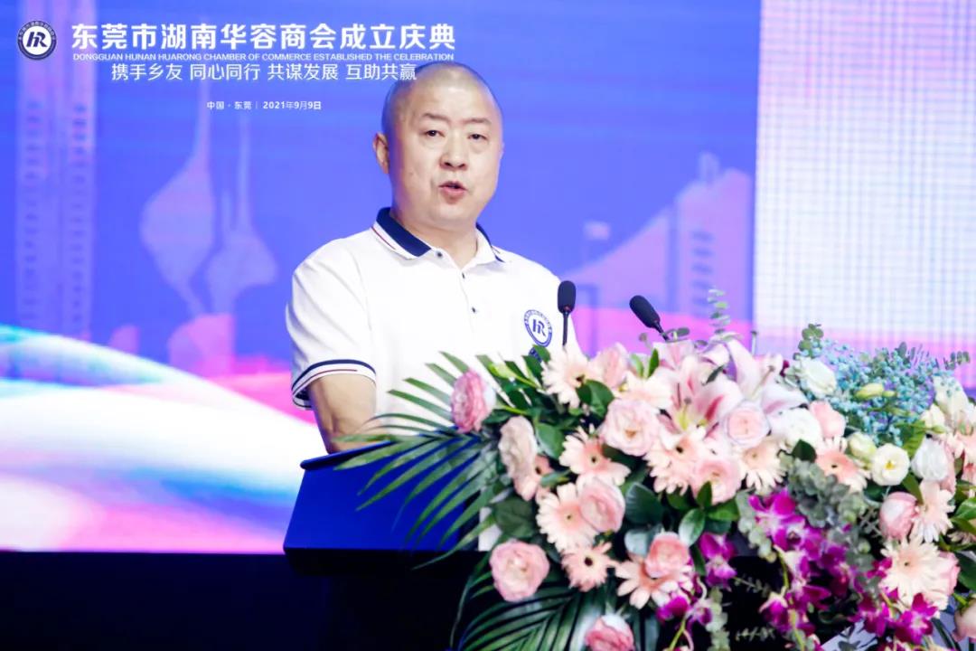包裝木盒廠家給大家介紹下木盒的保養以及制作流程
